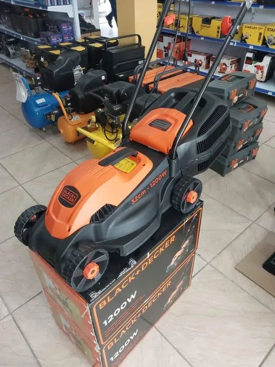 Cortador de grama Elétrico 1200w Black Decker - Loja/Novo - Foto 2