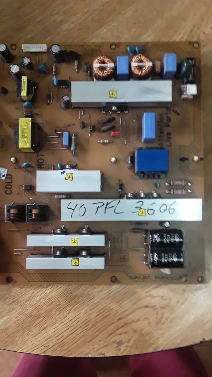 Placa fonte TV Philips modelo 40pfl3606 - Foto 2