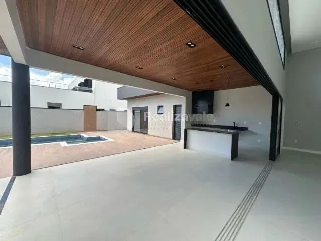 VGC - CA2740 - Casa Terréa com quintal e piscina privados em condominio fechado