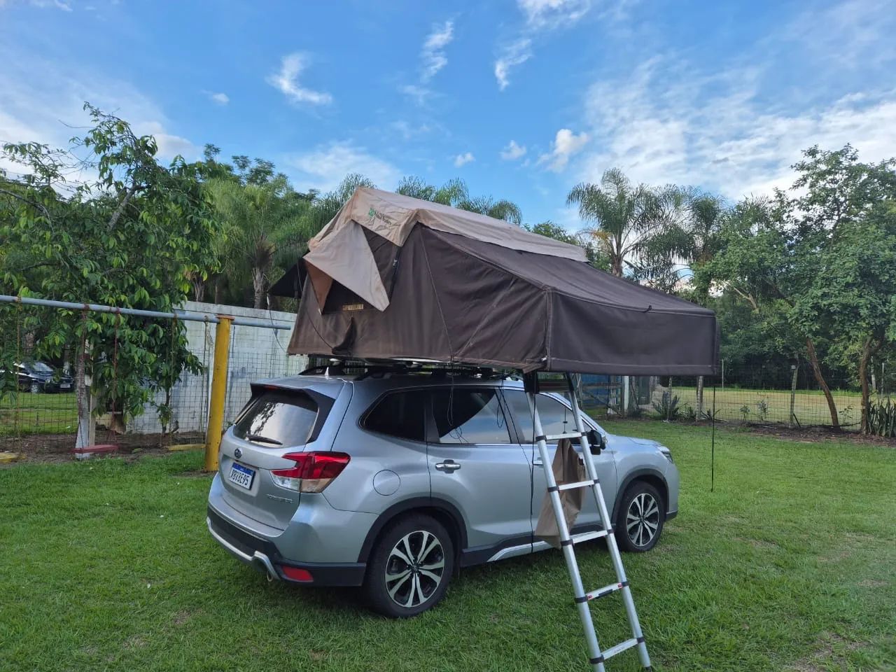 Vendo Barraca de teto Campings World modelo TopCamp - Foto 2