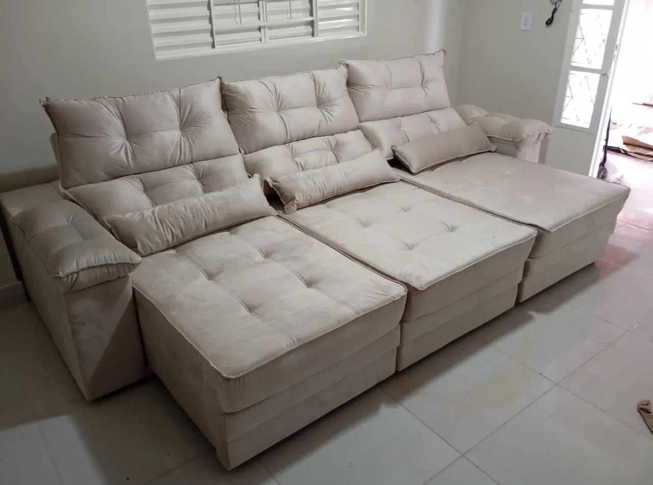 Sofá Retrátil de 3 Lugares em Suede Bege Tm 2,90