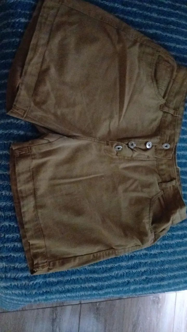 Lote de 100 peças de roupas femininas  - Foto 4