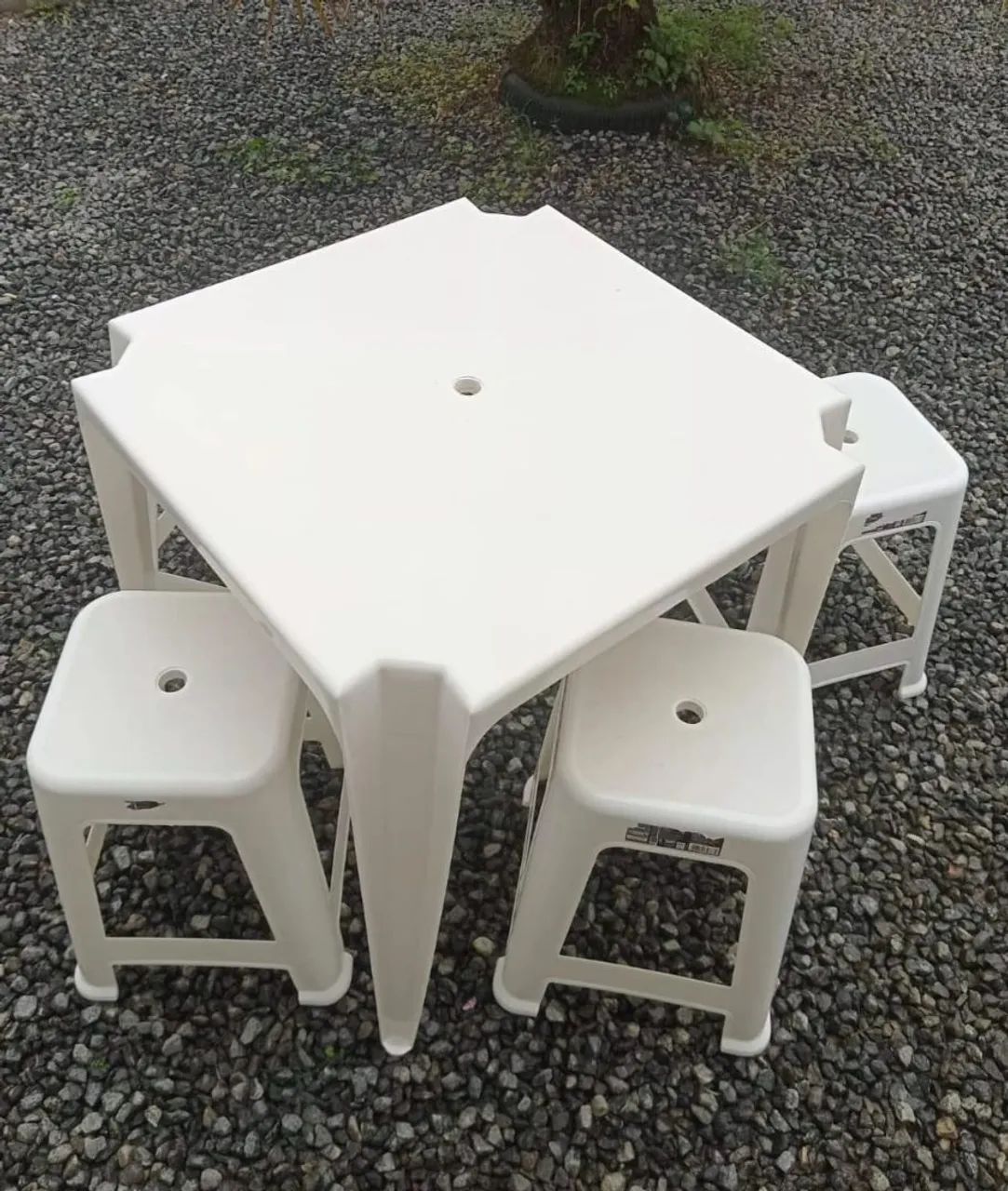 Mesa Com Banquetas NOVAS  - Foto 2