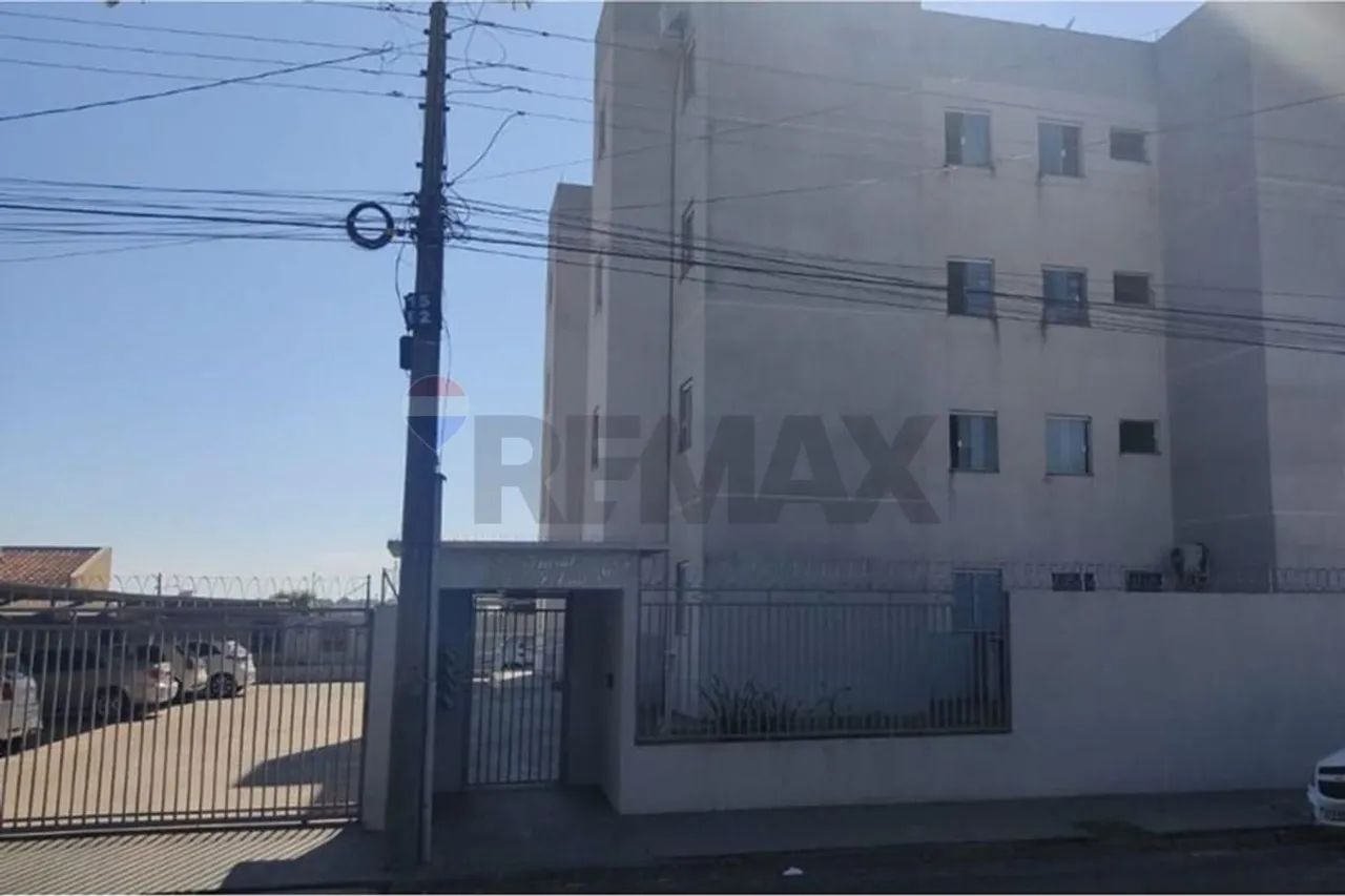 Apartamento moderno com 2 dormitórios e varanda - Foto 2