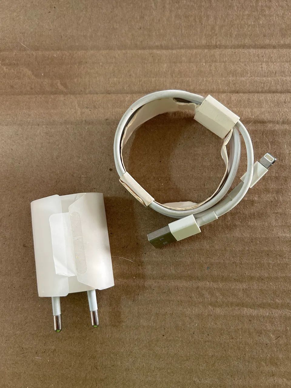 Vendo iPhone 11- 64gb - Branco - Foto 2