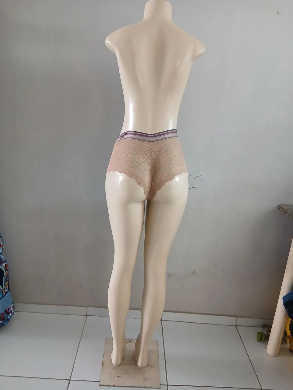 Manequim feminino  - Foto 2