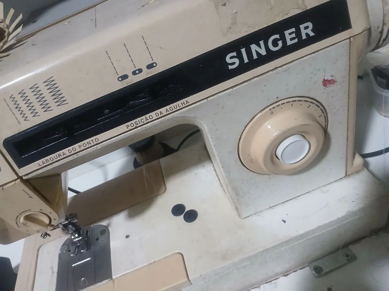Maquina zig zag usada 