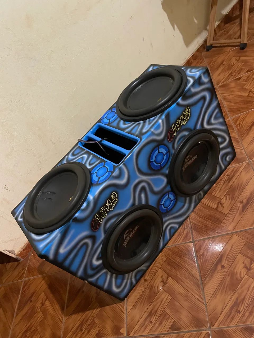 Caixa com 4 graves 600 rms  - Foto 3