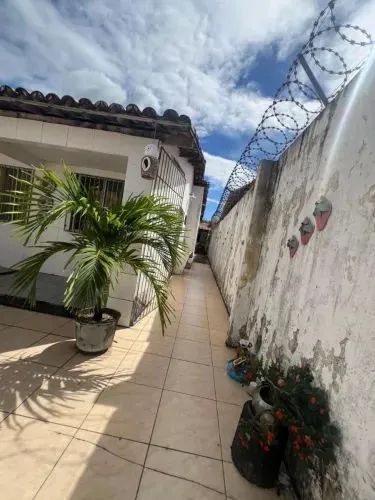 CASA DISPONÍVEL EM BENEVIDES 
