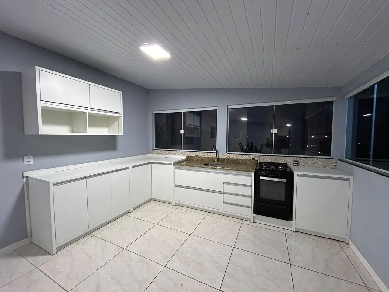 CASA COM 3 DORMITÓRIOS 