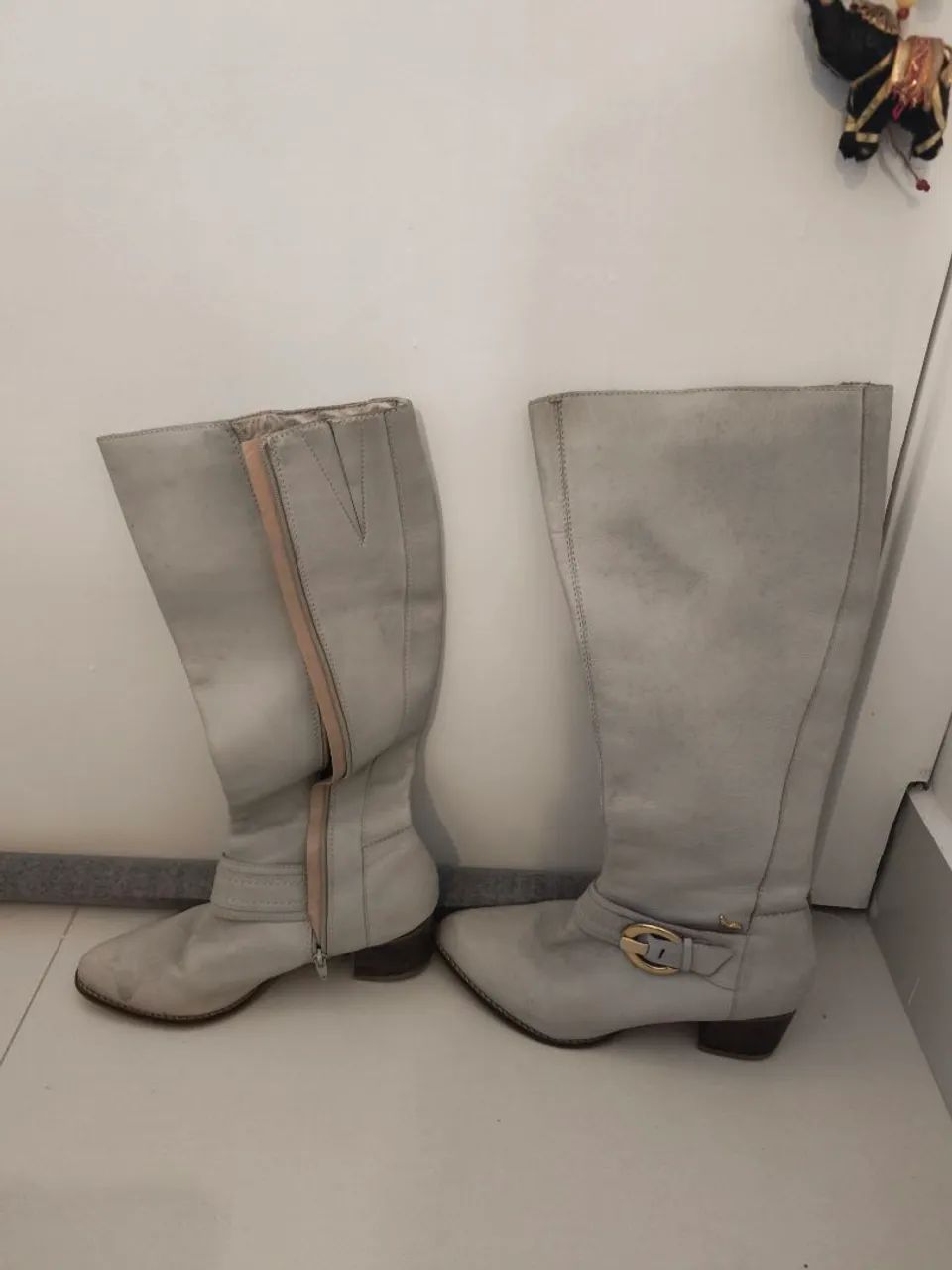 Botas de couro 35 e 35