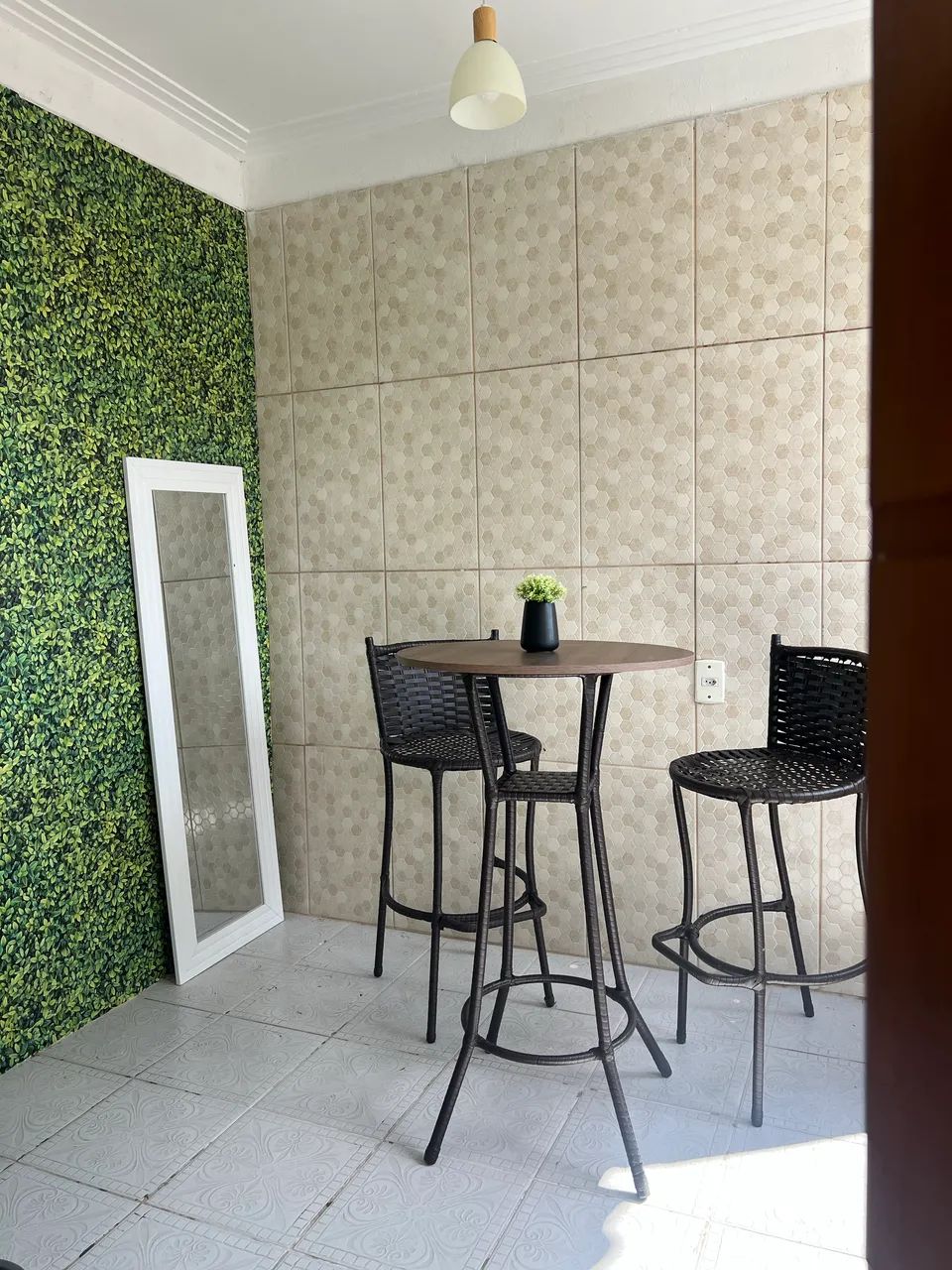 Mesa bistrô com 2 banquetas NOVA
