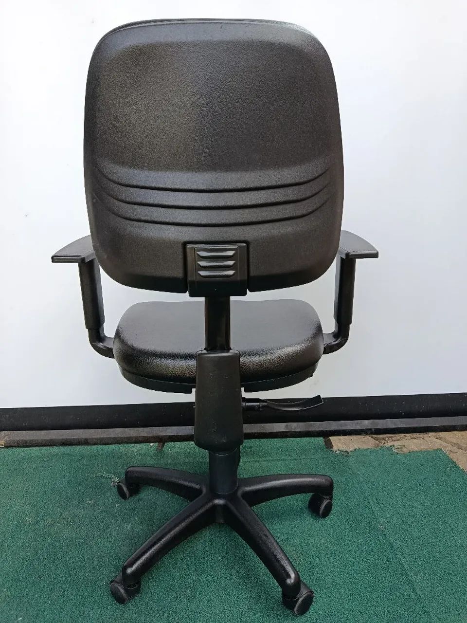 Cadeira escritório ergonômica  - Foto 3