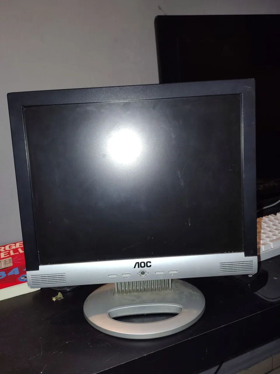Monitor AOC