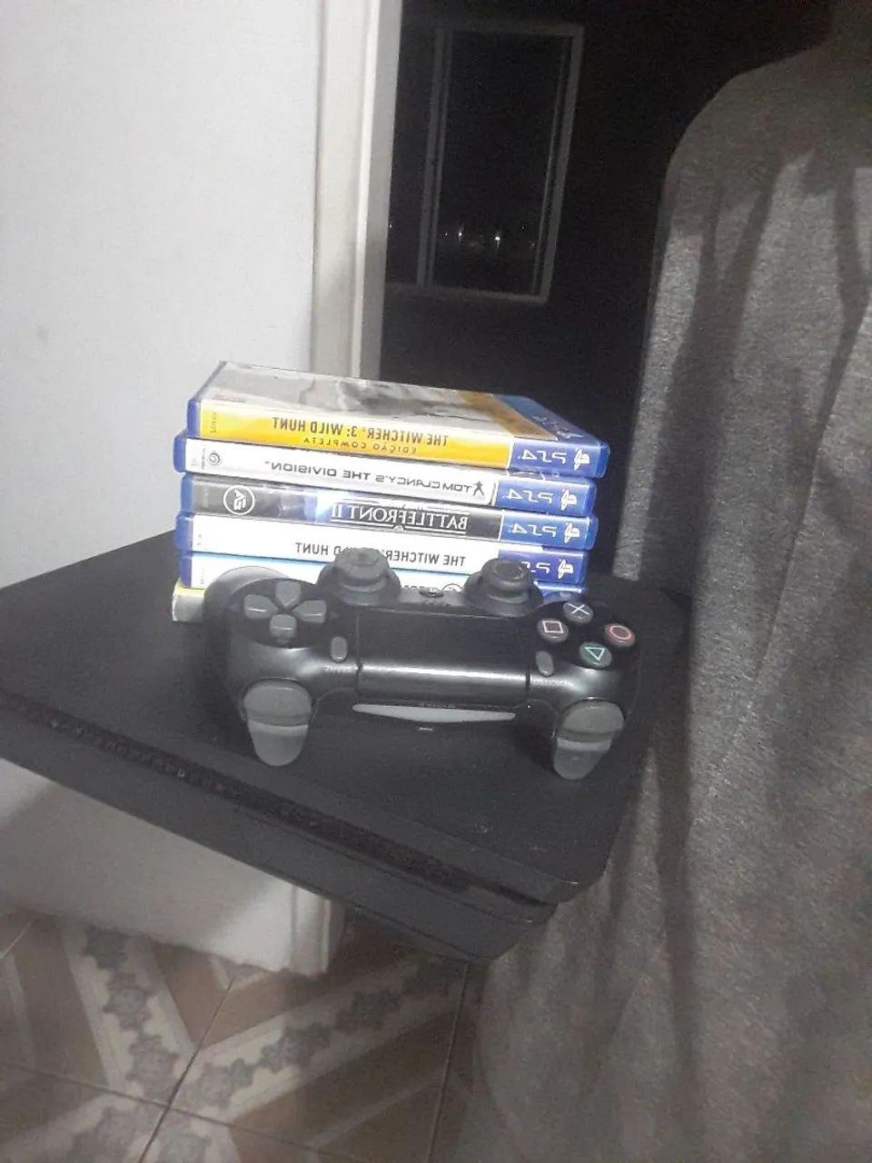 Ps4 Slim,versão 1 terá 