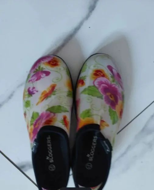 Bota plástico ideal para chuva e jardim  - Foto 3