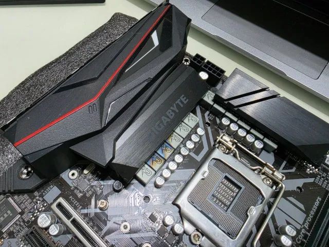 Placa Mãe gigabite Z390M Gaming - Foto 3