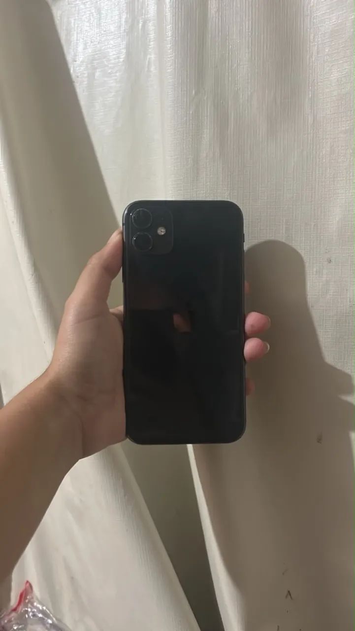 iPhone 11 Semi novo 