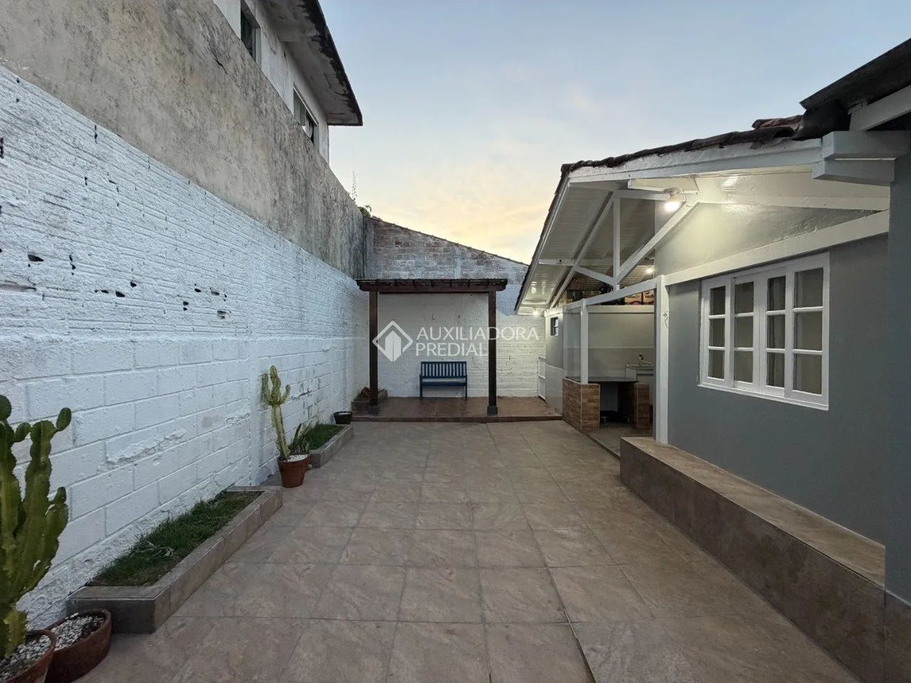 CASA COM PISCINA E AMPLO TERRENO EM FORQUILHAS - SÃO JOSÉ - Foto 5