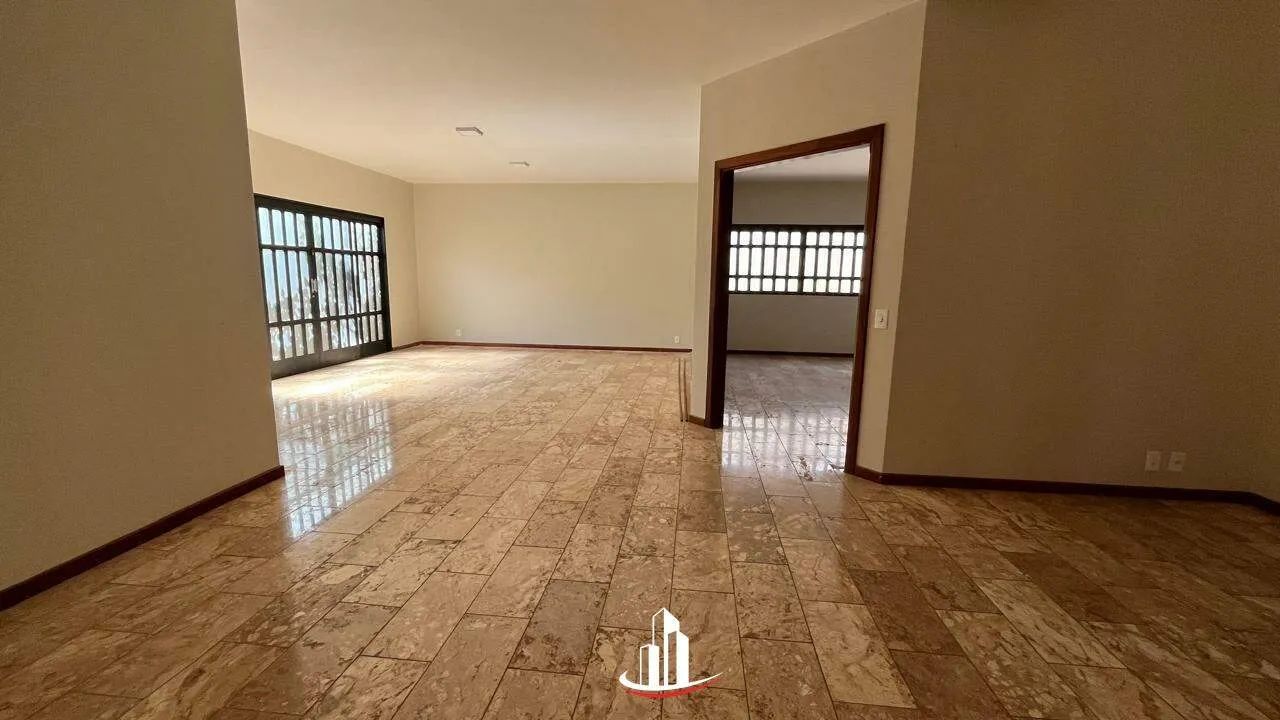 Casa ampla com 3 suítes, suíte master com closet, escritório e 2 vagas cobertas no bairro: - Foto 5