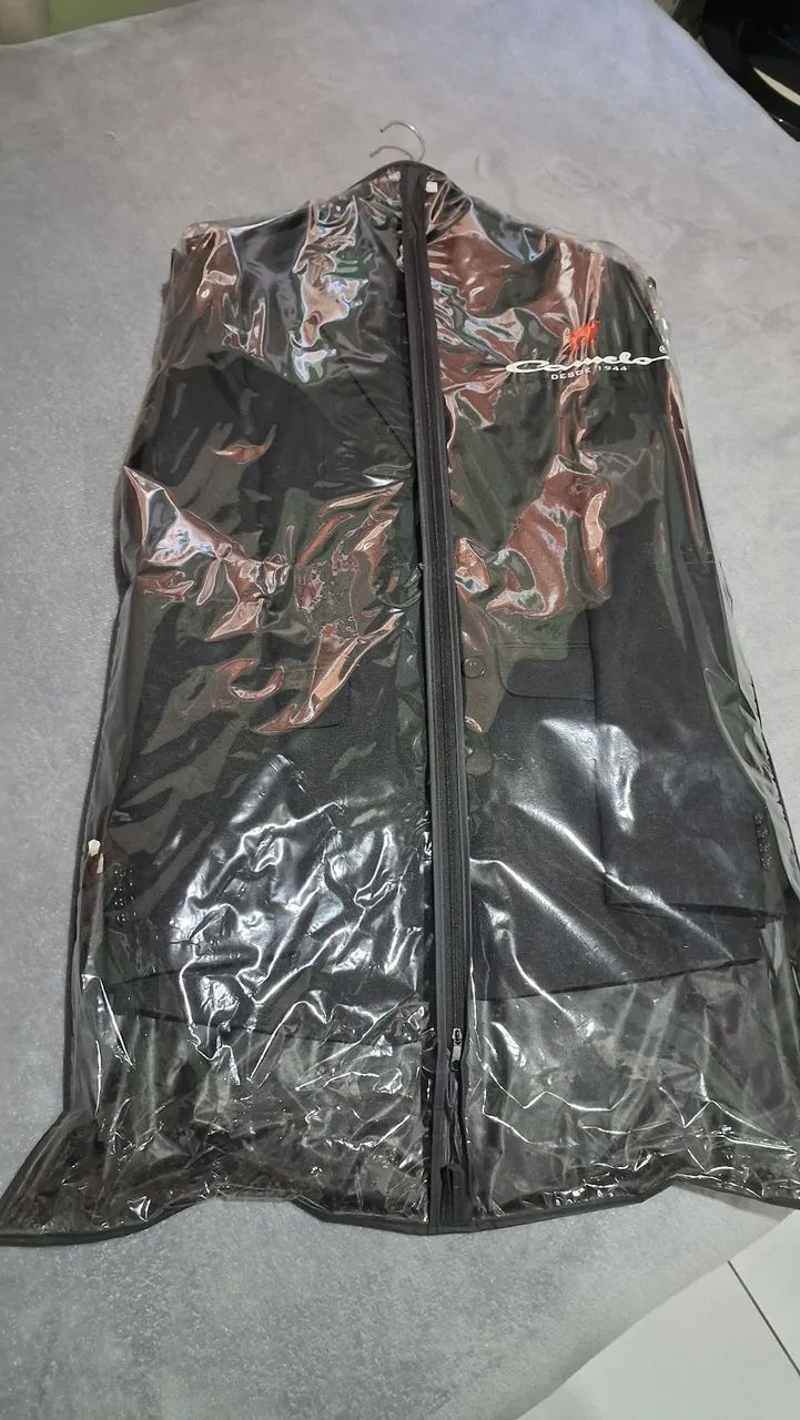 Terno Camelo preto tamanho 50 usado - Foto 2