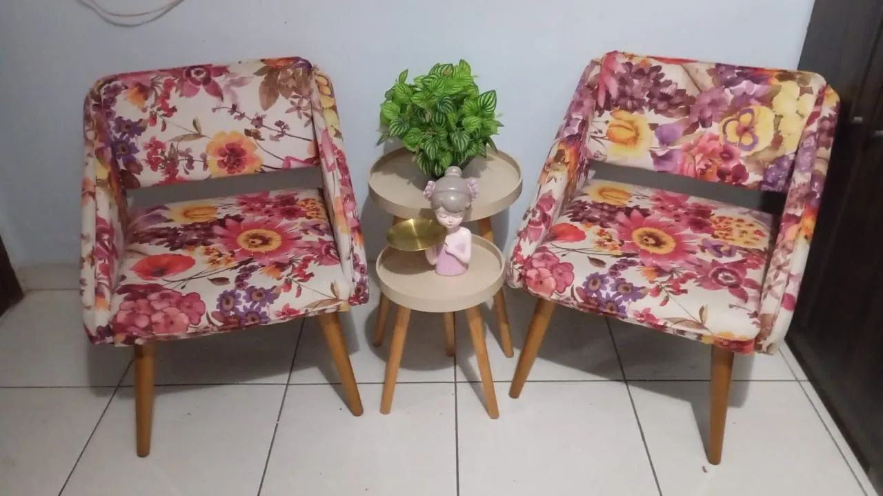 Poltronas e mesinhas decorativas  - Foto 2