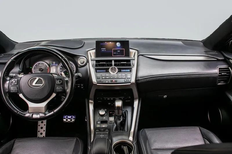 Lexus NX-200t F-sport 2.0 16V 238cv Aut., foto 11 de 20