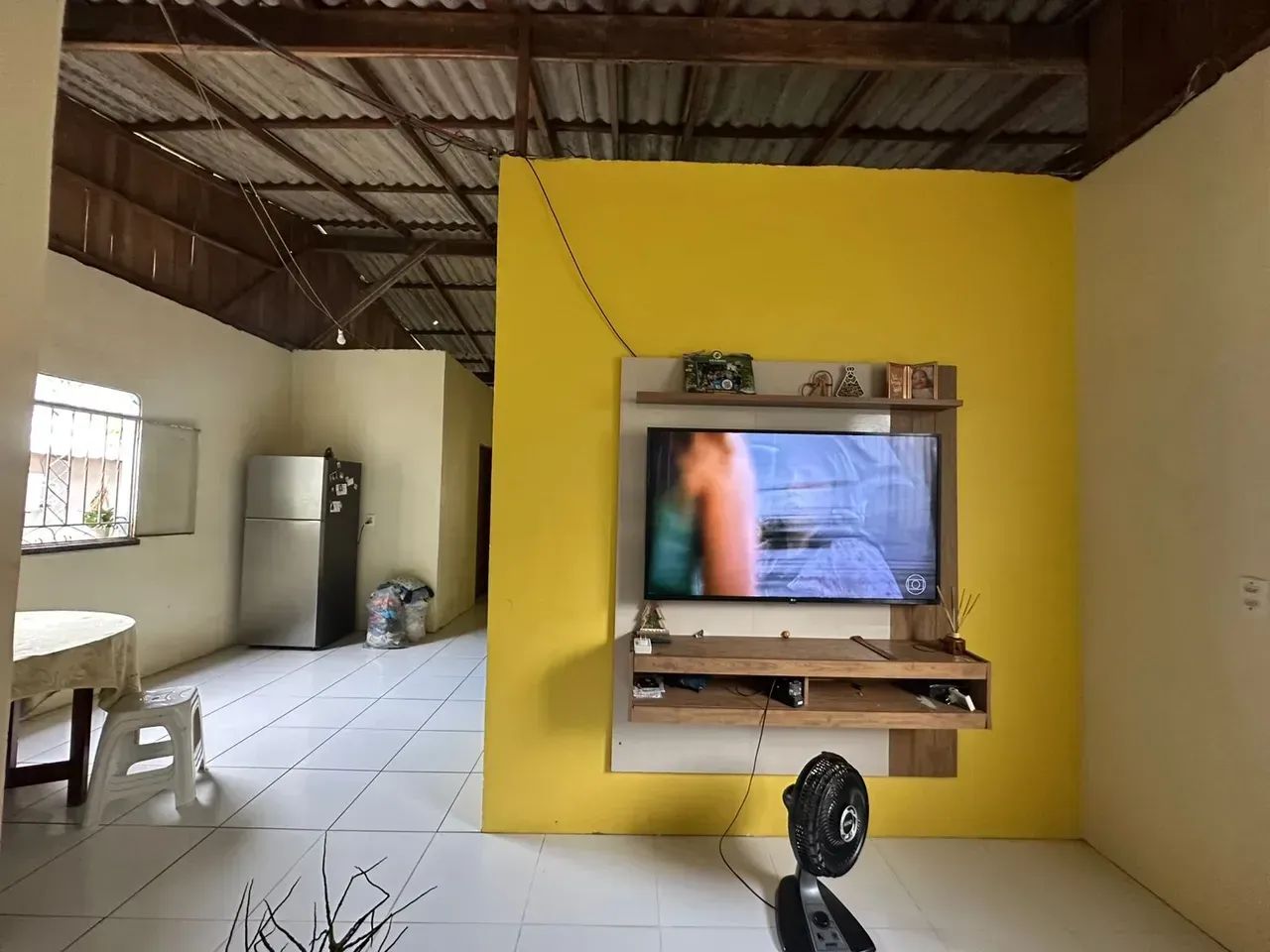 Casa no bairro redenção, com quintal 9 2  9 9 4 6 4 - 5 4 8 7 - Foto 3