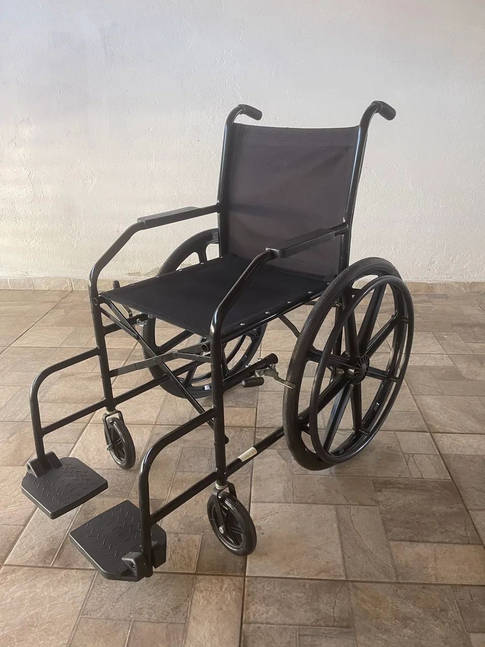 Cadeira de Rodas - Foto 2