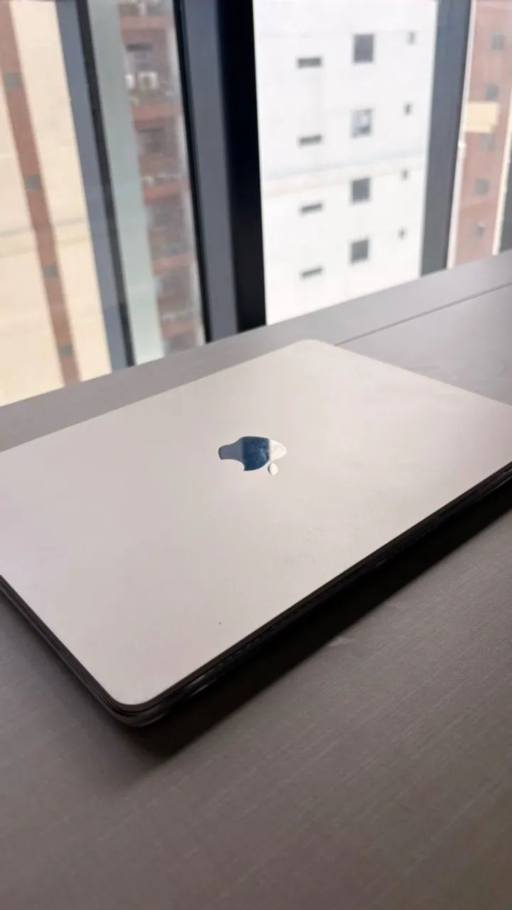 MacBook Air M4 13 polegadas - SEMINOVO