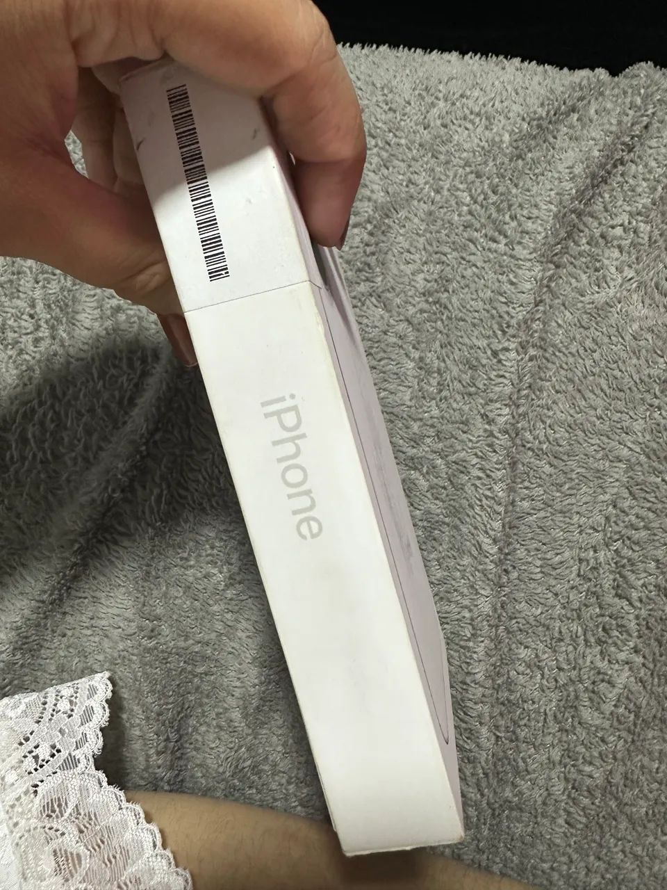 Caixa do Iphone 16 Branco 128g - Foto 2