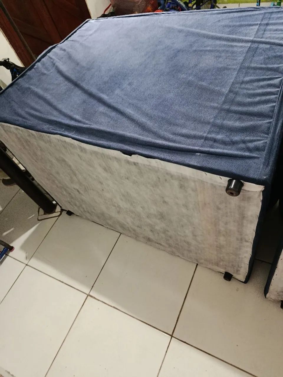 Vende-se um sofá 3lugar e um com dois lugar - Foto 2