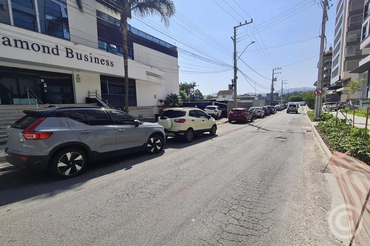 Sala comercial com vaga de garagem e vista mar no bairro Agronômica - Foto 4