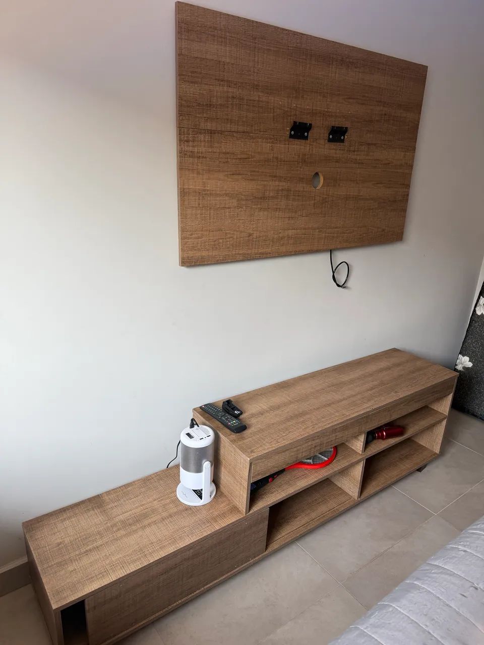 Estante e painel de TV