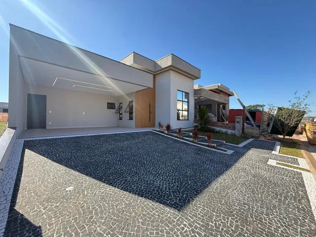 CASA TÉRREA NOVÍSSIMA, 3 SUÍTES EM PAULÍNIA