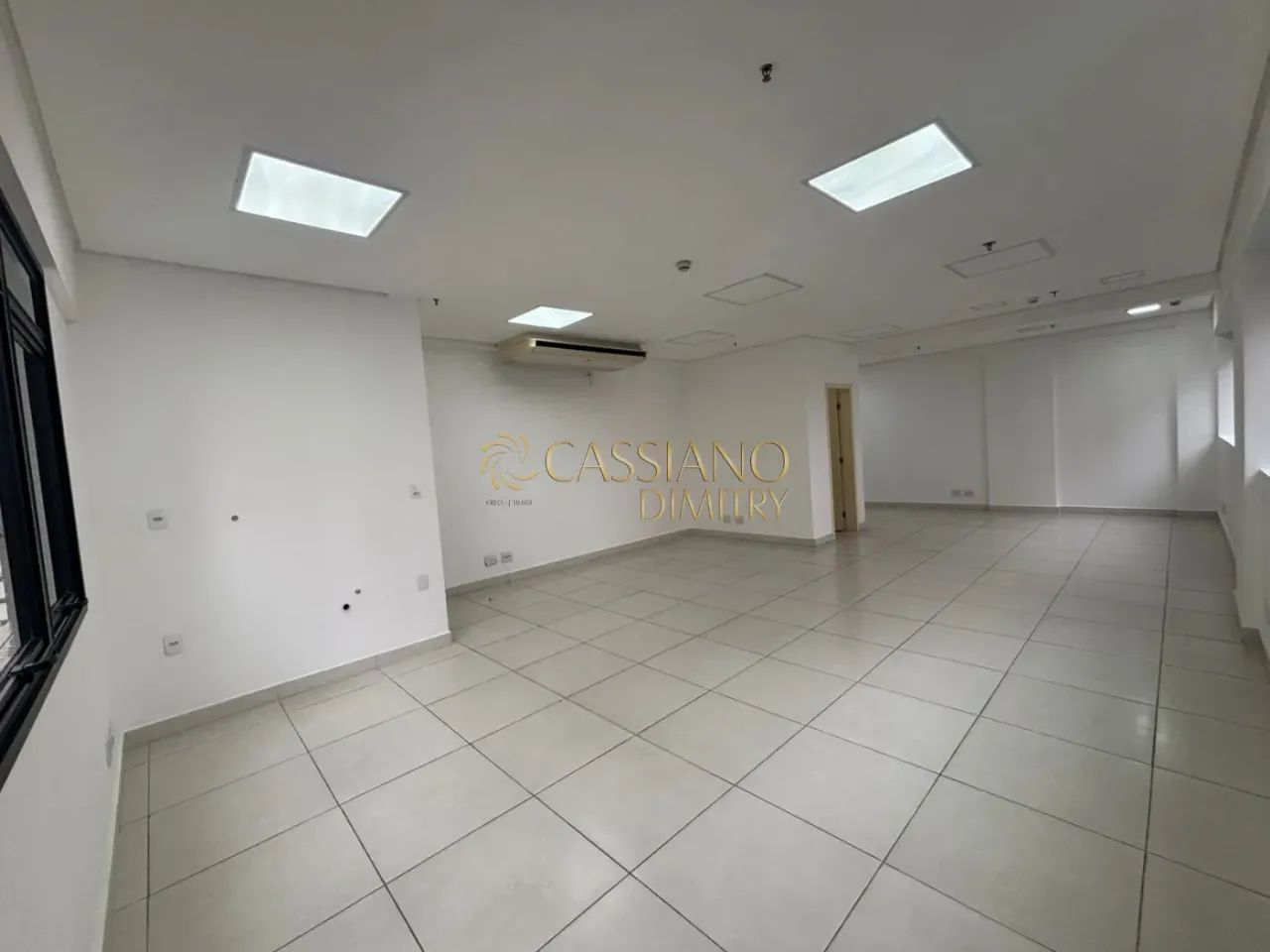 Sala comercial para locação de 70m² | 02 banheiros e 02 vagas de garagem | Edifício Terraç - Foto 3