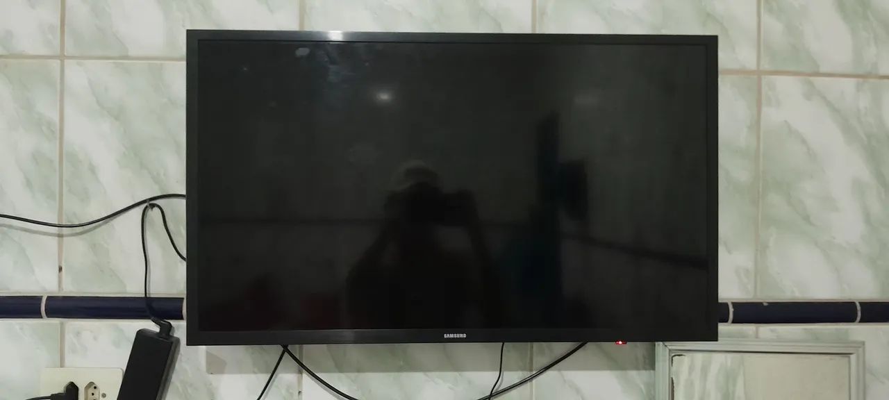Vendo TV de 32 polegadas Samsung com defeito - Foto 3