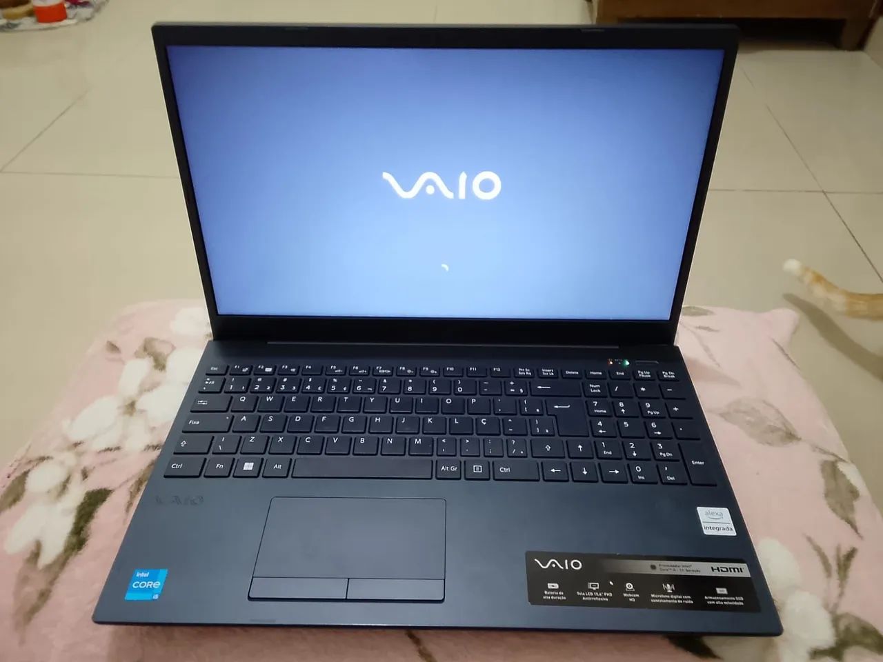 Vendo notebook Vaio NOVO - Foto 2