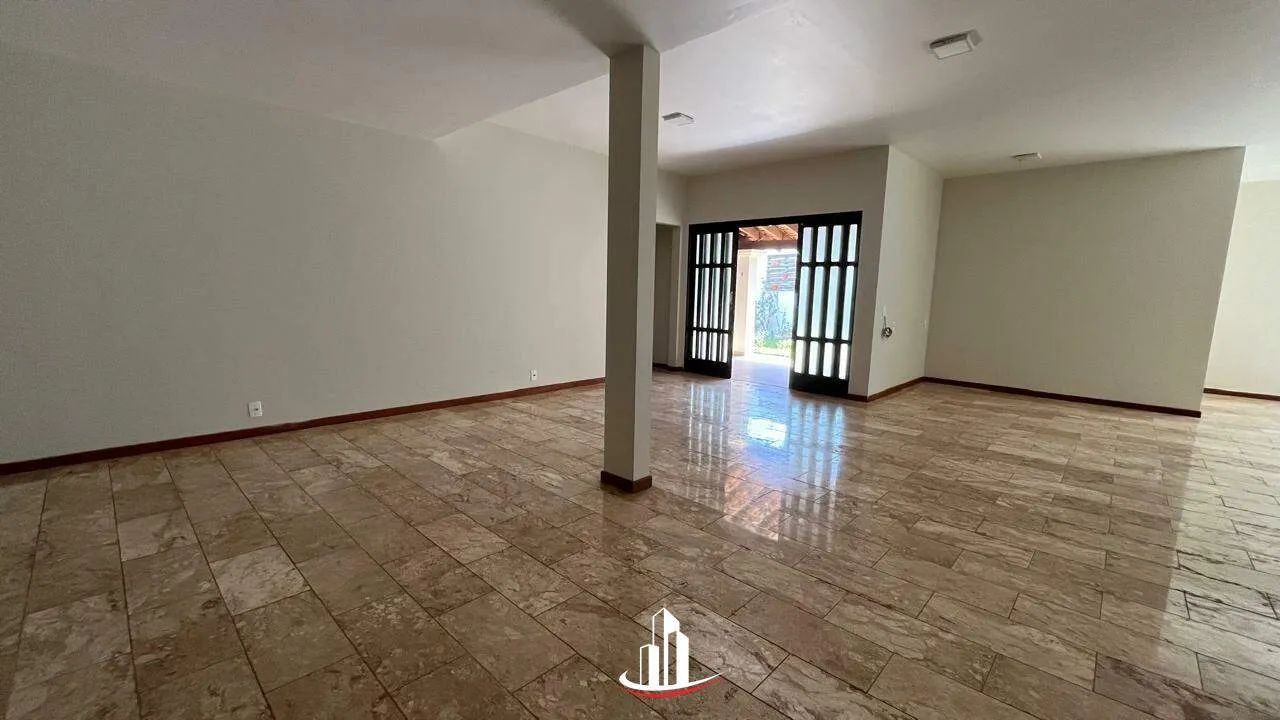 Casa ampla com 3 suítes, suíte master com closet, escritório e 2 vagas cobertas no bairro: - Foto 3