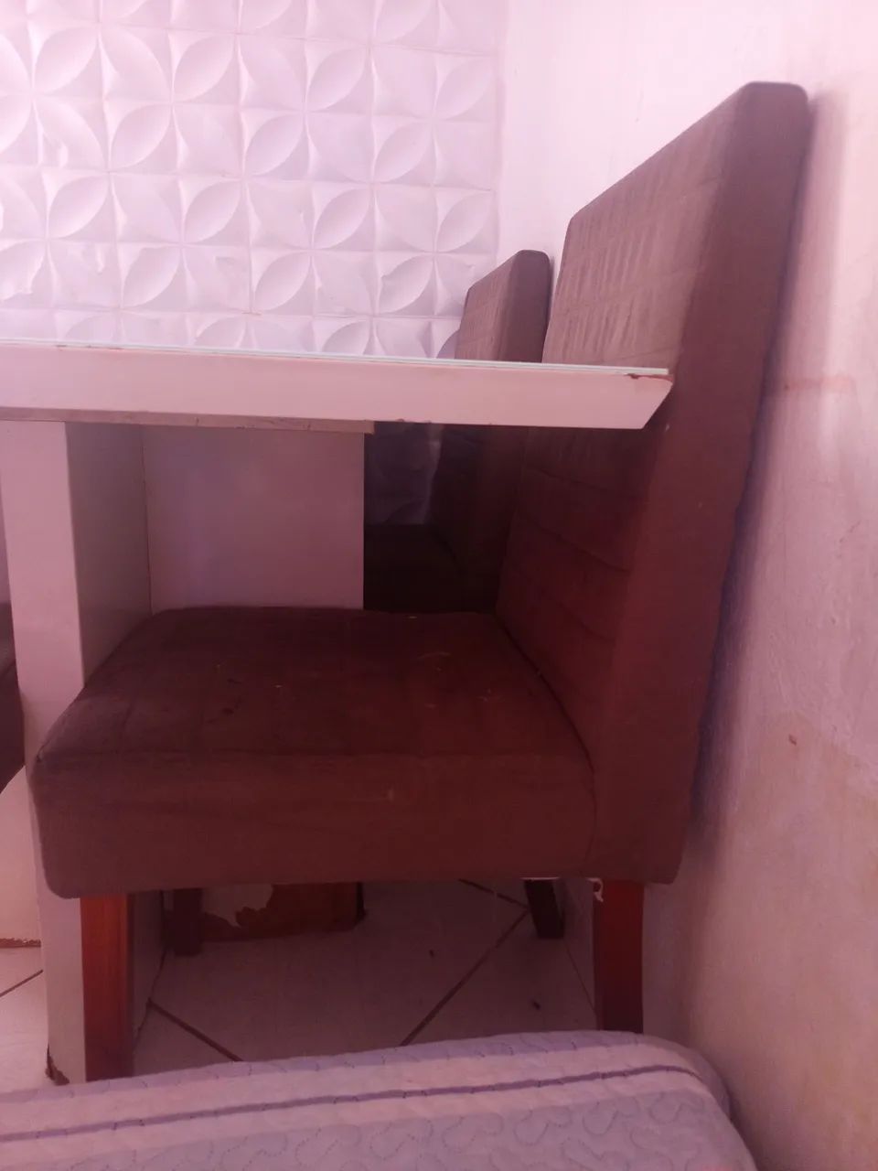 Vendo cadeiras com a parte de cima da mesa 