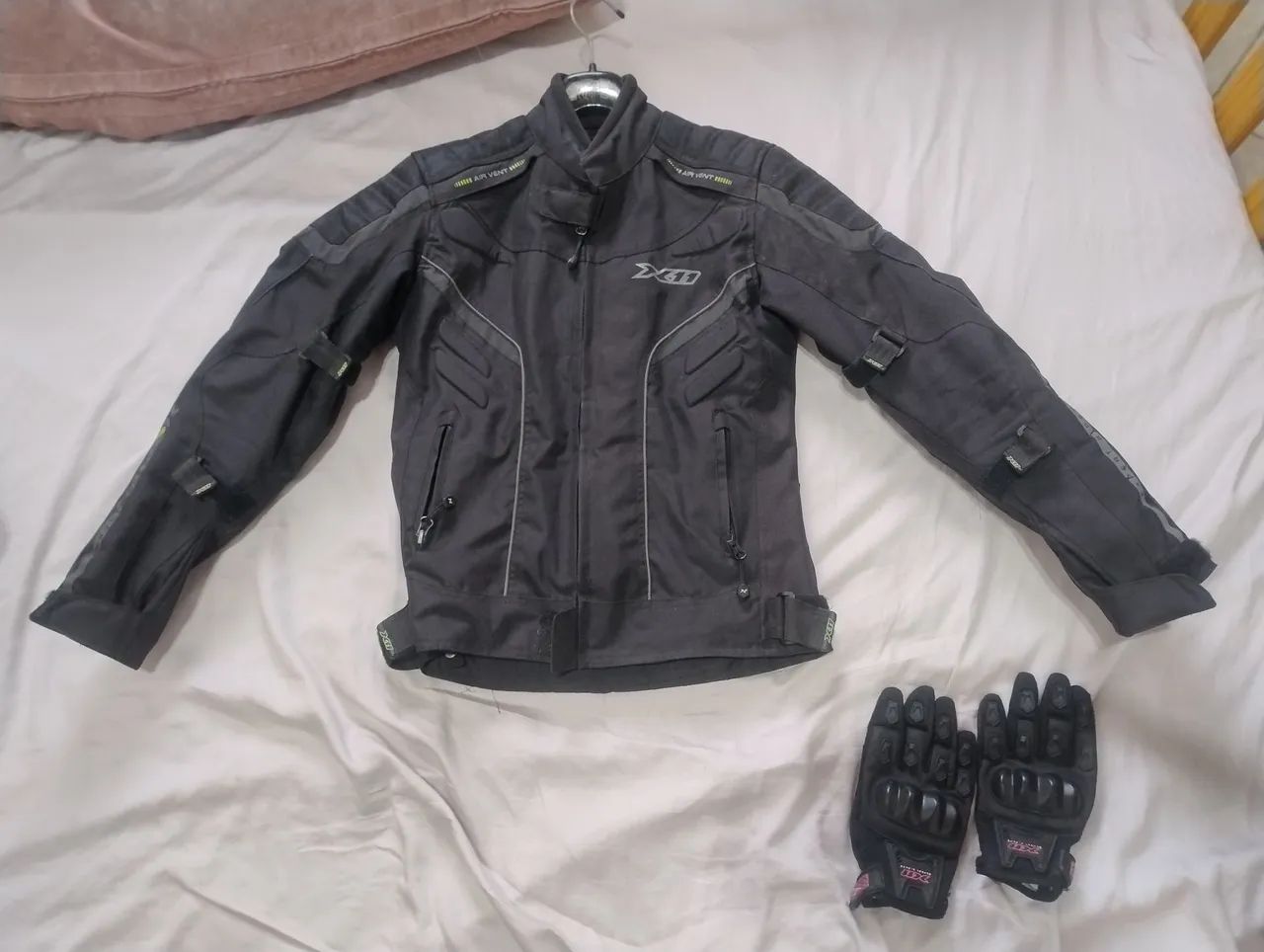 Kit motociclista feminino (capa, bota, casaco de proteção e luva)