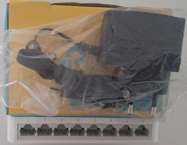 Switch de Rede TP-Link 8 Portas Ethernet TL-SF1008D Hub Internet P/ TV Box, PC, Videogame  - Foto 4