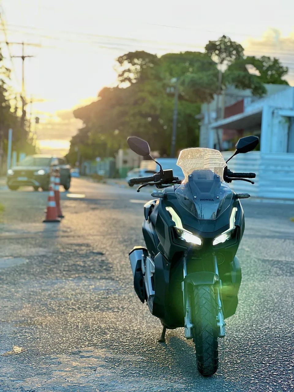 Moto HONDA ADV