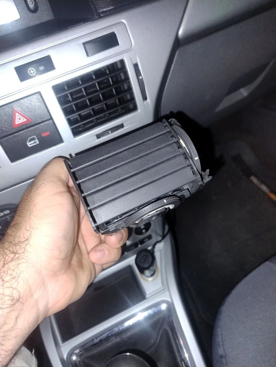 ヴィンテージ Avarti シリアルナンバー4192/6000 コレクター Divisor ar condicionado Vectra original - Peças para carros, vans