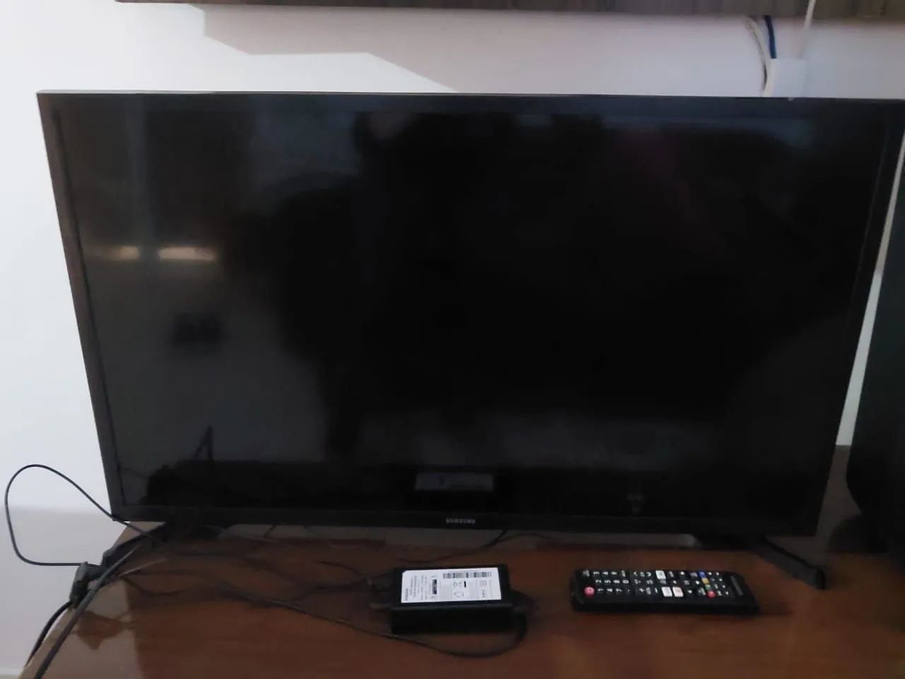 Vendo TV 32 polegadas Samsung com Globo play Netflix e Prime Vídeo.. - Foto 2
