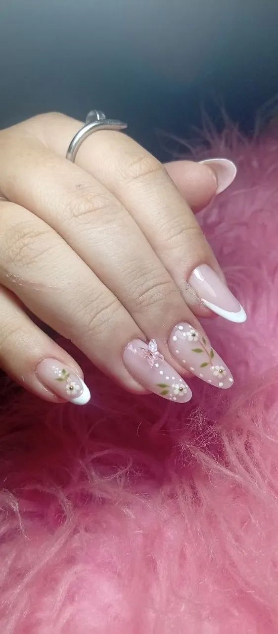 Alongamentos de Unhas ?