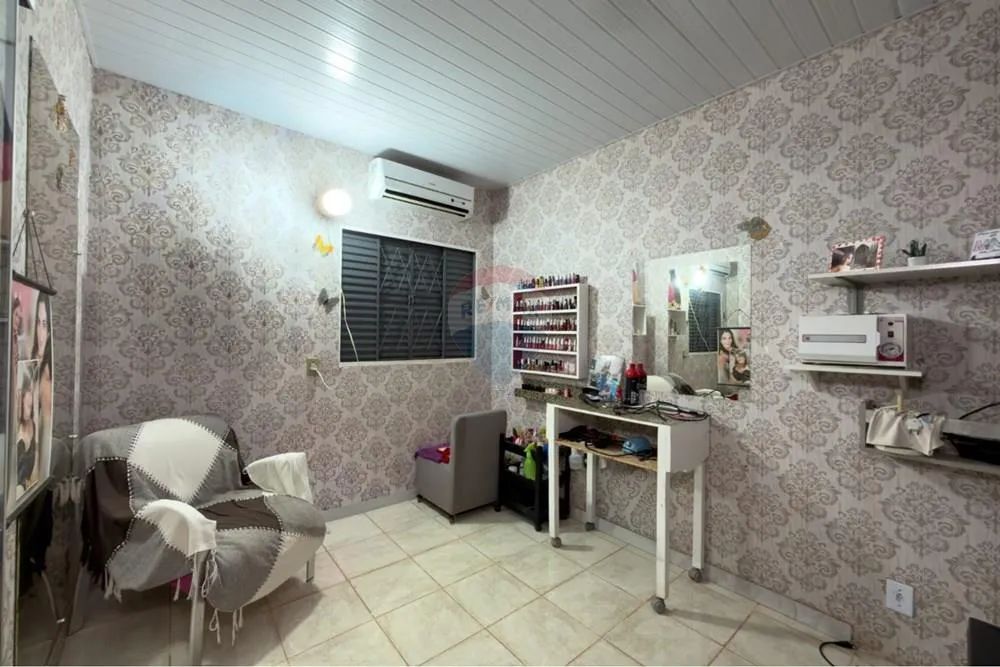"Charme e Conforto em Rondonópolis: Casa 4 Quartos" - Foto 3