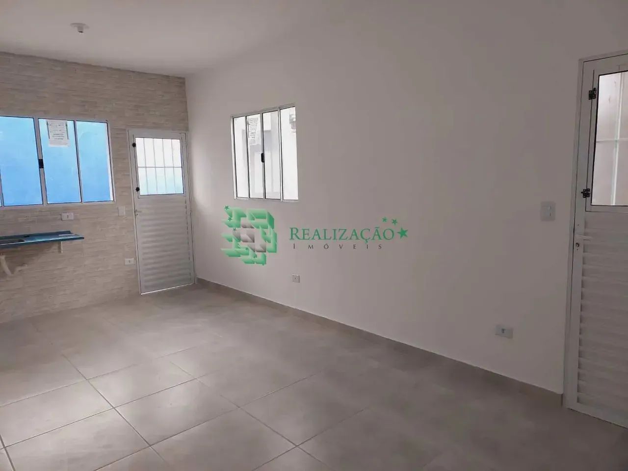 CASA COM CERCA ELÉTRICA E PISCINA - Foto 5
