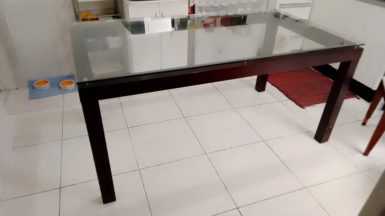 Mesa de madeira tampo de vidro - Foto 4