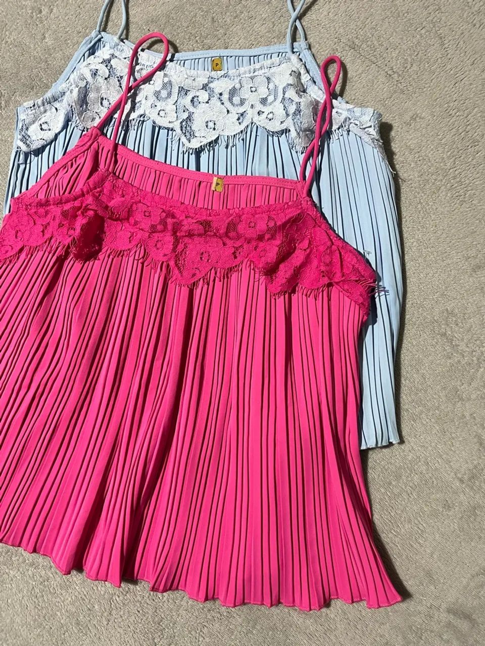 Lote de roupas e sapatos - Foto 4